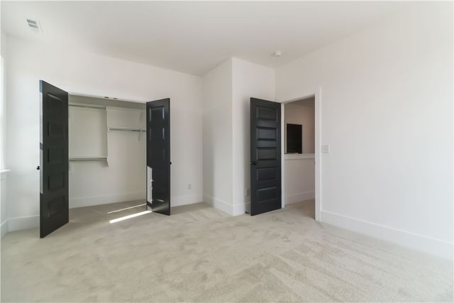 4300 S 89th Place, Bentonville, AR 72713