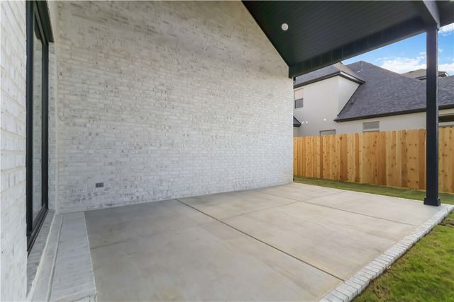 4300 S 89th Place, Bentonville, AR 72713