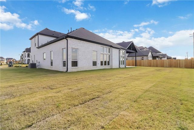 4300 S 89th Place, Bentonville, AR 72713