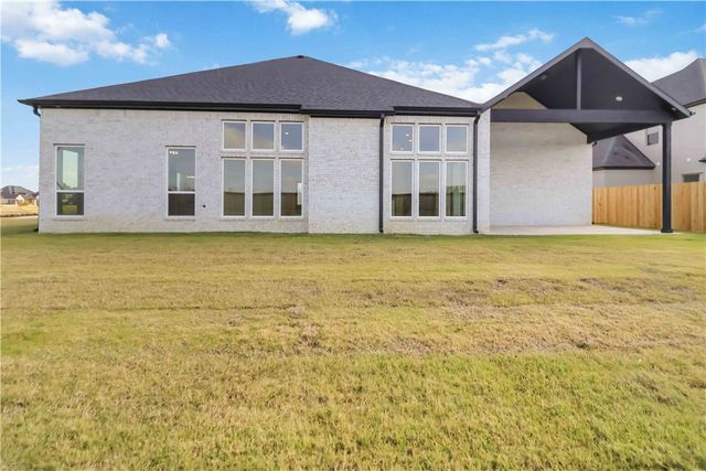 4300 S 89th Place, Bentonville, AR 72713