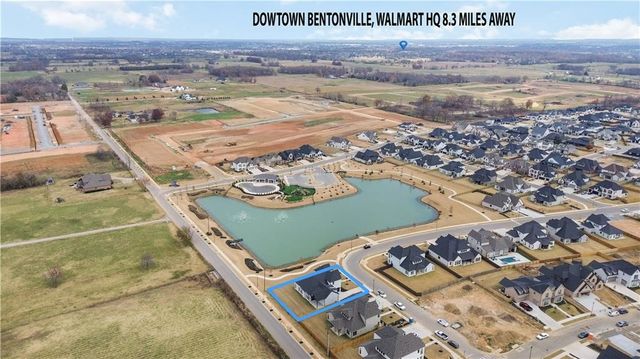 4300 S 89th Place, Bentonville, AR 72713