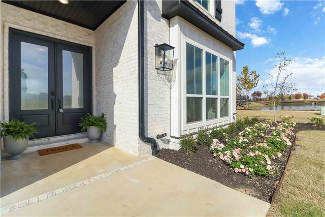 4300 S 89th Place, Bentonville, AR 72713