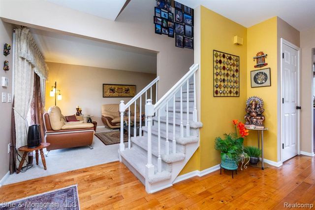 5082 Westmoreland Drive, Troy, MI 48085