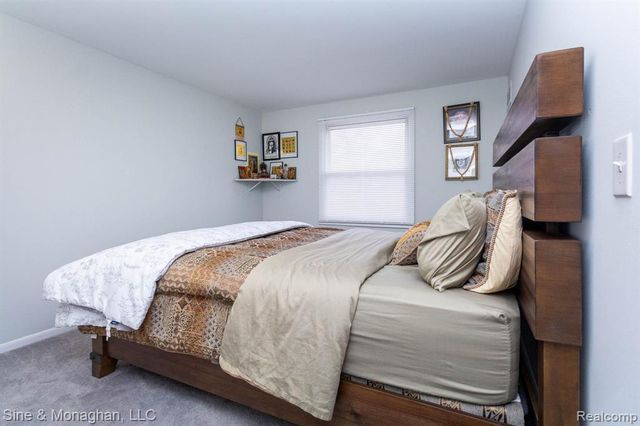 5082 Westmoreland Drive, Troy, MI 48085