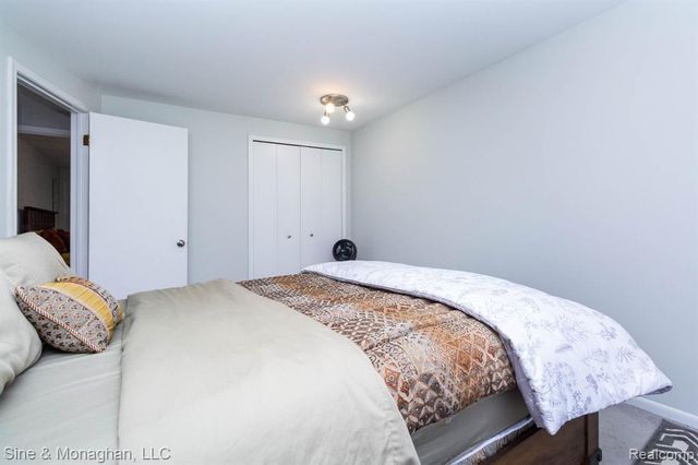 5082 Westmoreland Drive, Troy, MI 48085