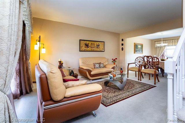 5082 Westmoreland Drive, Troy, MI 48085