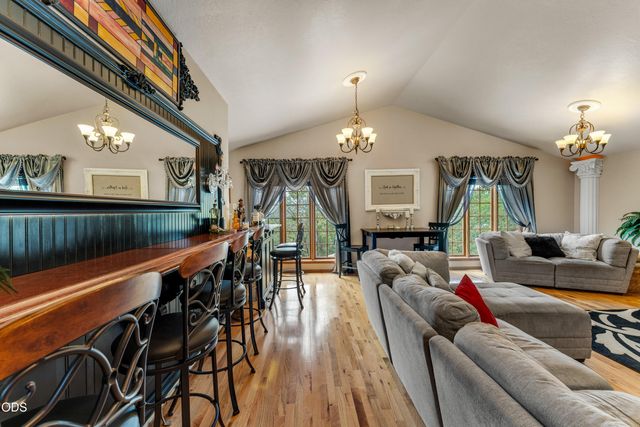1628 NE Terrace Drive, Grants Pass, OR 97526