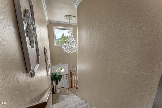 1628 NE Terrace Drive, Grants Pass, OR 97526