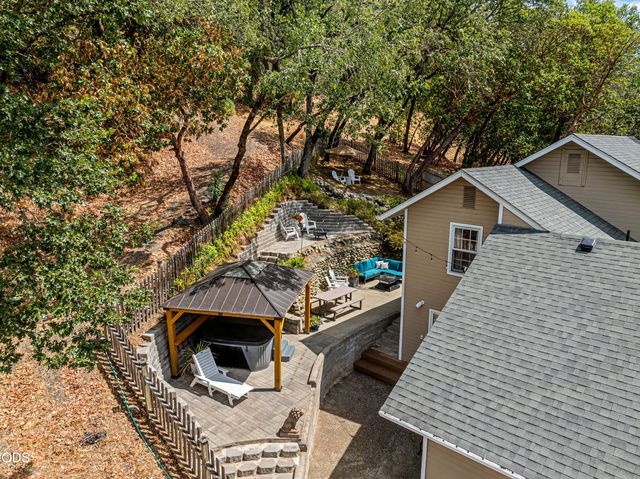 1628 NE Terrace Drive, Grants Pass, OR 97526