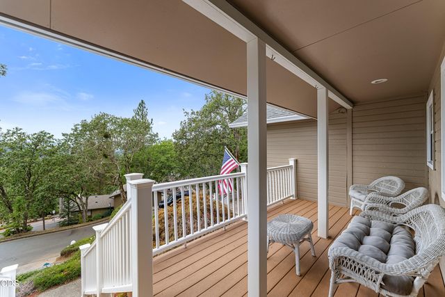 1628 NE Terrace Drive, Grants Pass, OR 97526