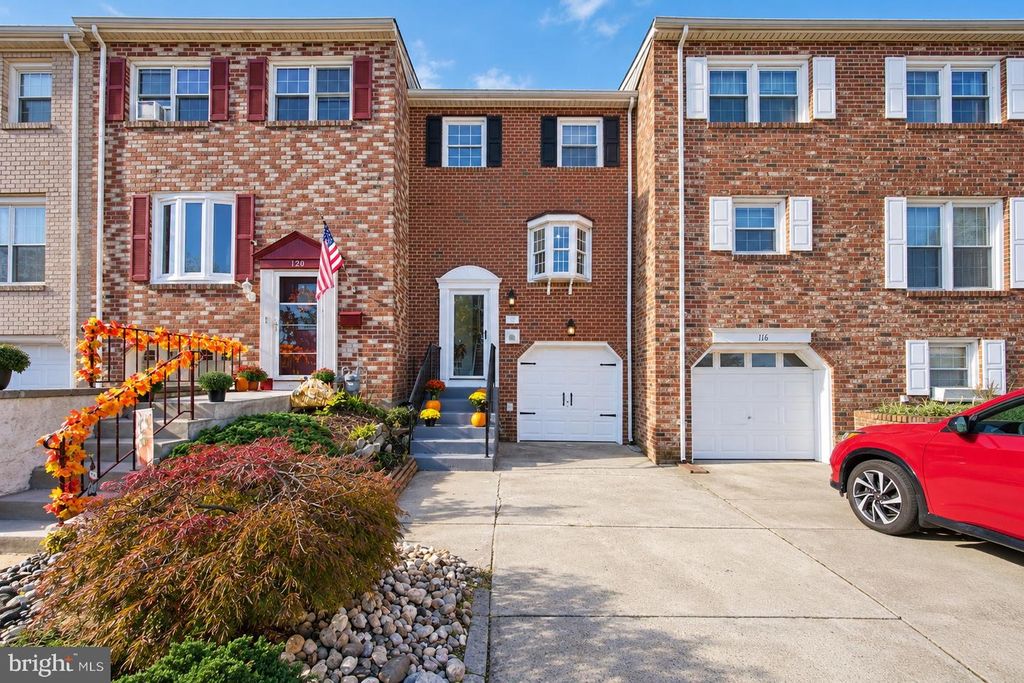 118 W COLLINS CT, BLACKWOOD, NJ 08012 — exterior