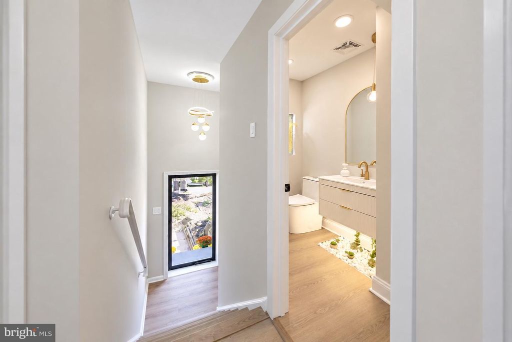 118 W COLLINS CT, BLACKWOOD, NJ 08012 — photo 5