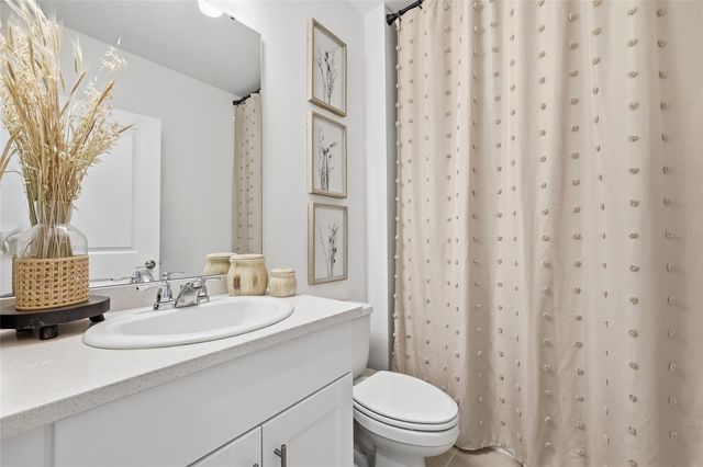 1017 CALICO POINTE CIRCLE, Groveland, FL 34736