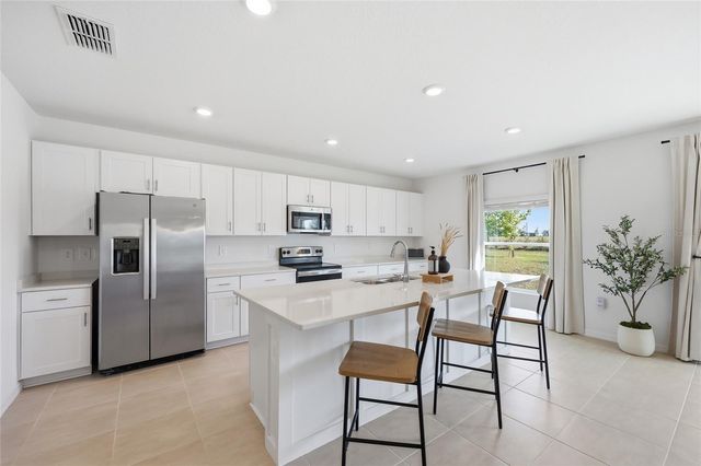 1017 CALICO POINTE CIRCLE, Groveland, FL 34736