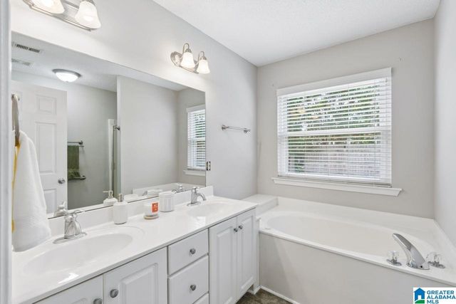 124 CEDAR GROVE PARKWAY, Alabaster, AL 35114