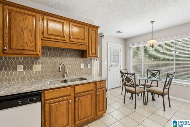 124 CEDAR GROVE PARKWAY, Alabaster, AL 35114
