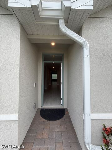 4134 Peaceful River LN, Fort Myers, FL 33905