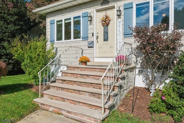 137 Ravine Ave, West Caldwell Twp., NJ 07006