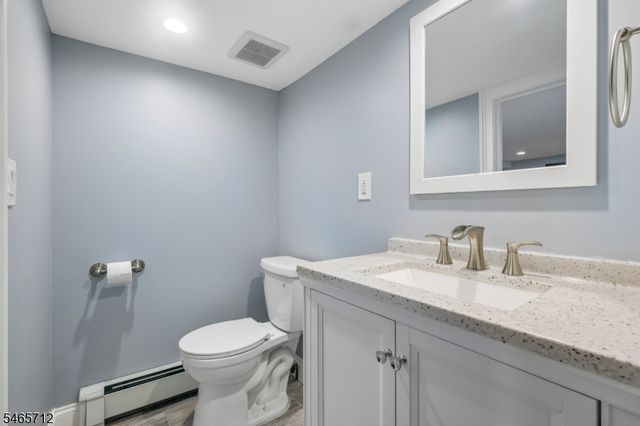 137 Ravine Ave, West Caldwell Twp., NJ 07006