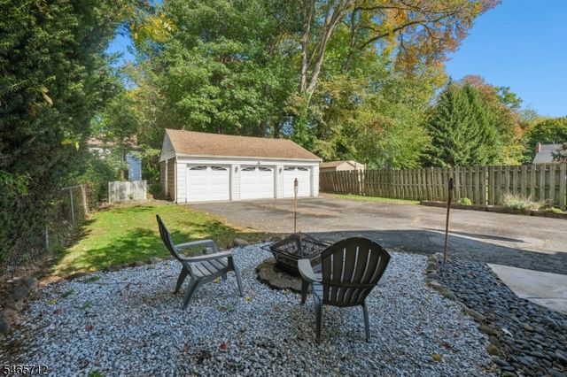 137 Ravine Ave, West Caldwell Twp., NJ 07006