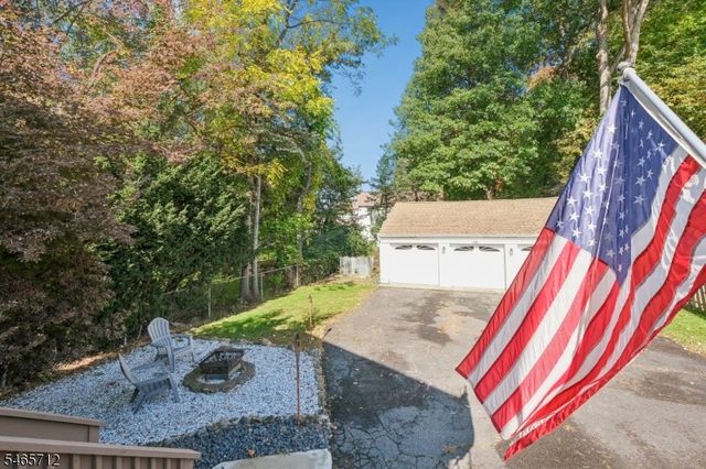 137 Ravine Ave, West Caldwell Twp., NJ 07006