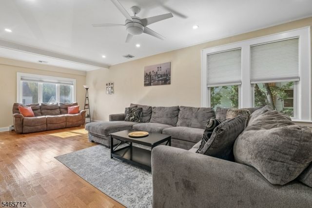 137 Ravine Ave, West Caldwell Twp., NJ 07006