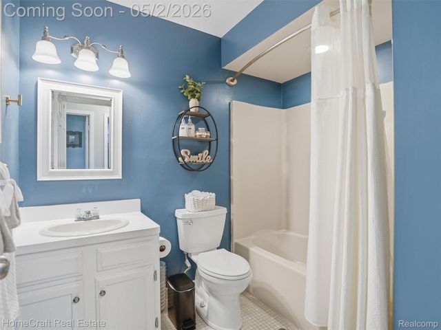 176 S BIGGS Street, Belleville, MI 48111