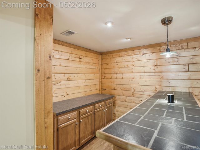 176 S BIGGS Street, Belleville, MI 48111