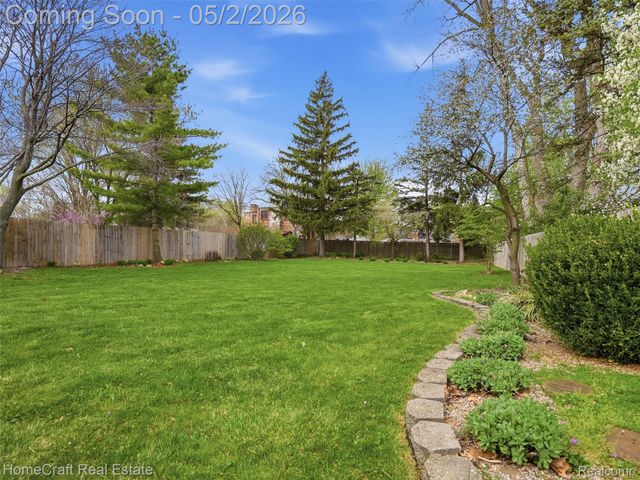 176 S BIGGS Street, Belleville, MI 48111