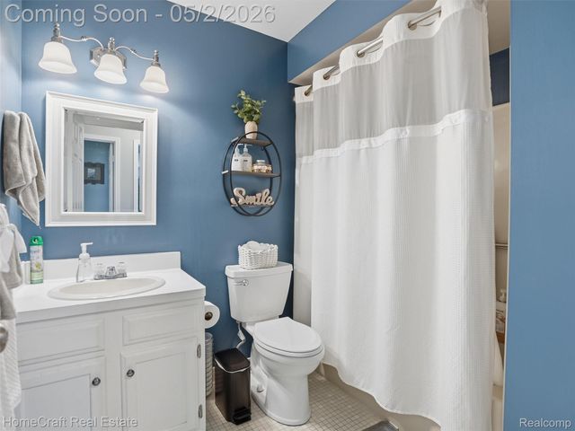 176 S BIGGS Street, Belleville, MI 48111