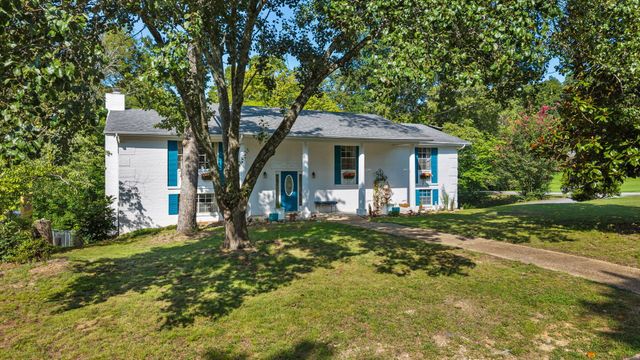 4825 Montcrest Drive, Chattanooga, TN 37416