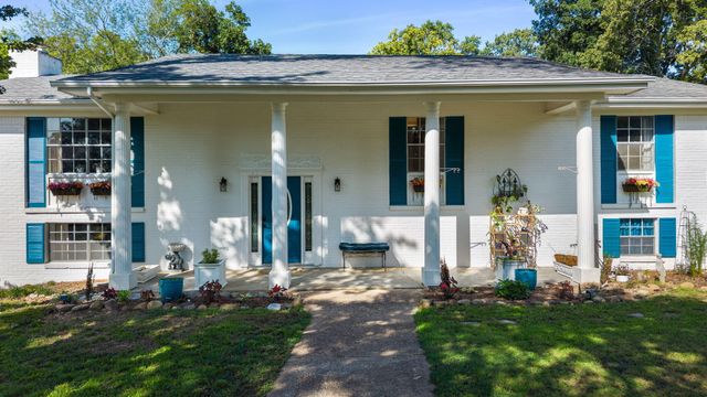 4825 Montcrest Drive, Chattanooga, TN 37416