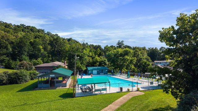 4825 Montcrest Drive, Chattanooga, TN 37416