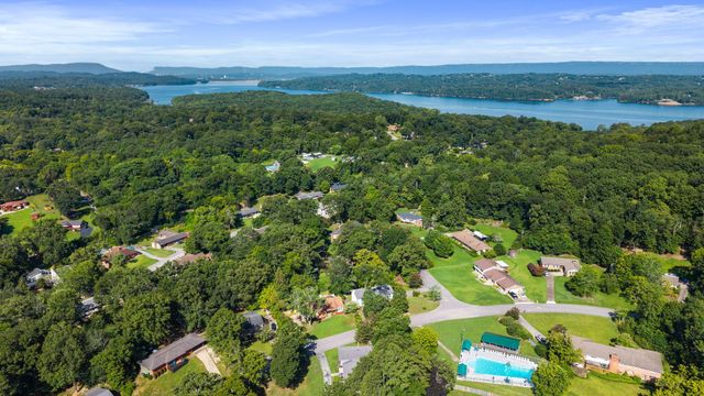 4825 Montcrest Drive, Chattanooga, TN 37416