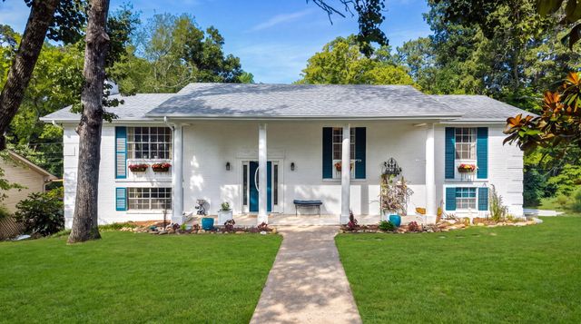 4825 Montcrest Drive, Chattanooga, TN 37416