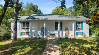 4825 Montcrest Drive, Chattanooga, TN 37416