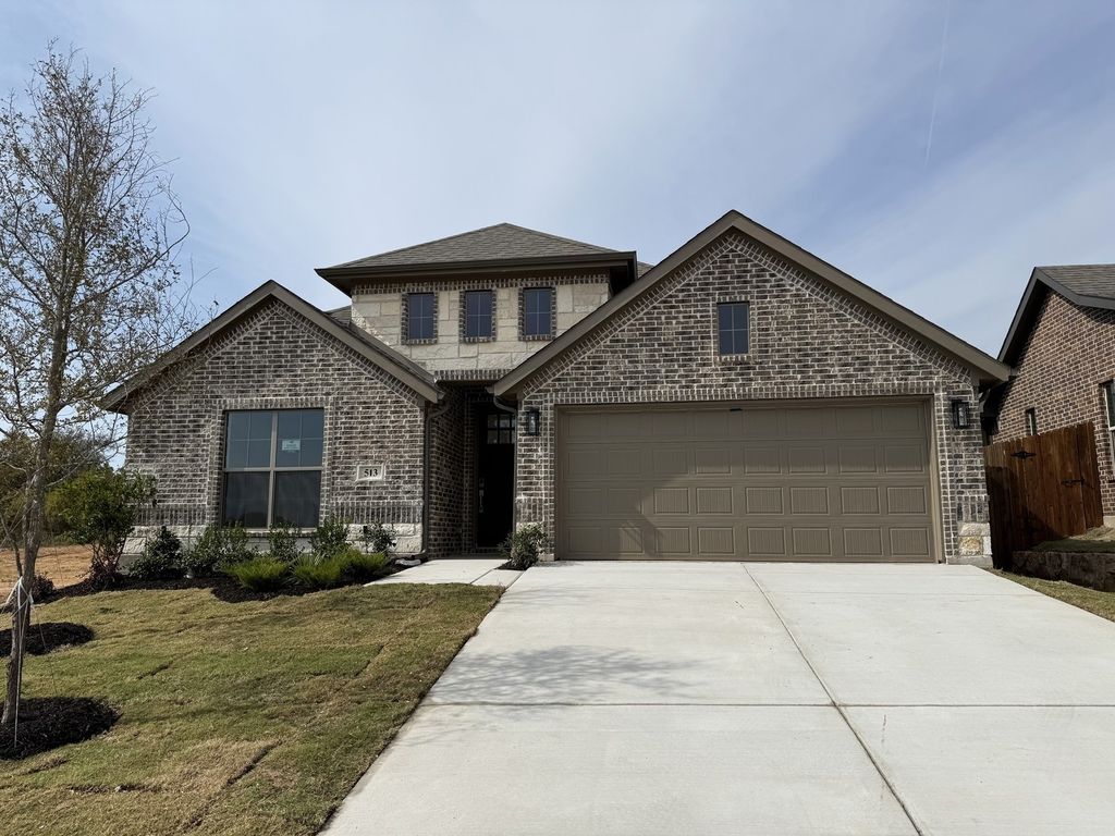 513 Waterford Park Boulevard, Weatherford, TX 76087