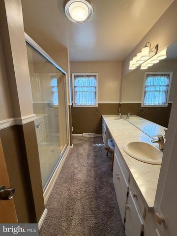 903 FOX MEADOW ROAD, Chambersburg, PA 17202