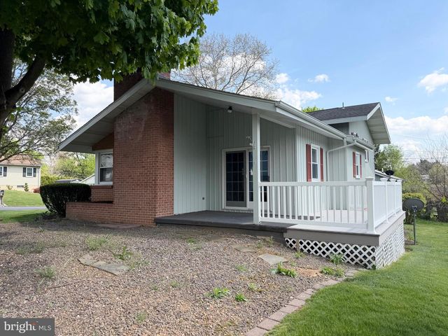 903 FOX MEADOW ROAD, Chambersburg, PA 17202