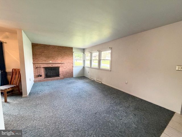 903 FOX MEADOW ROAD, Chambersburg, PA 17202