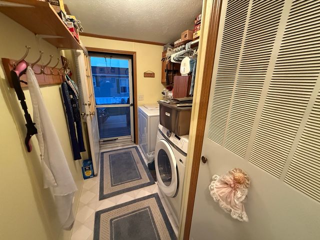 17 BOBWHITE Lane, Beecher, IL 60401