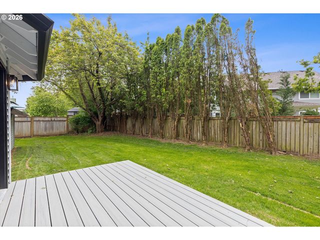 14214 Se CRYSTAL SPRINGS Blvd, Portland, OR 97236