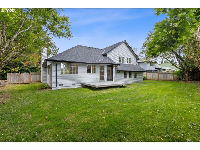 14214 Se CRYSTAL SPRINGS Blvd, Portland, OR 97236