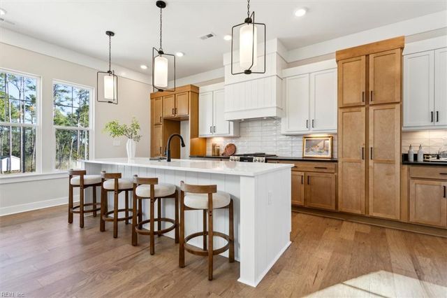 1904 McCoy Rd, Chesapeake, VA 23323