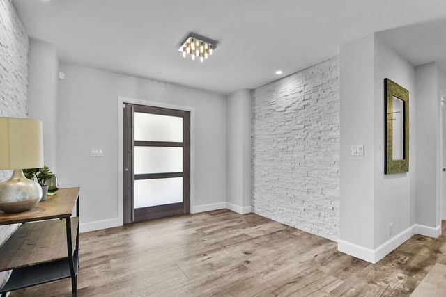 1920 NE 52nd Street, Fort Lauderdale, FL 33308