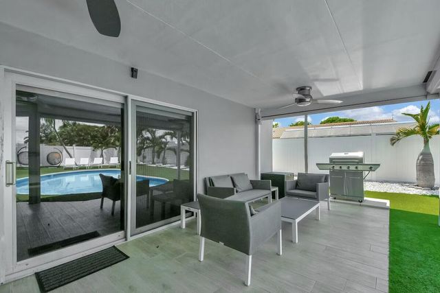 1920 NE 52nd Street, Fort Lauderdale, FL 33308