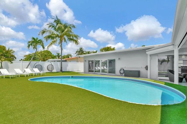 1920 NE 52nd Street, Fort Lauderdale, FL 33308