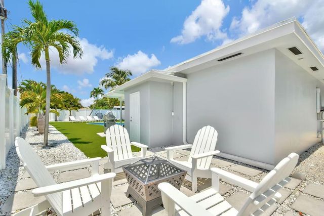 1920 NE 52nd Street, Fort Lauderdale, FL 33308