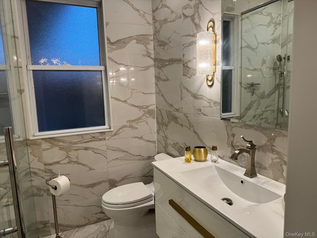 365 Broadway, Lawrence, NY 11559