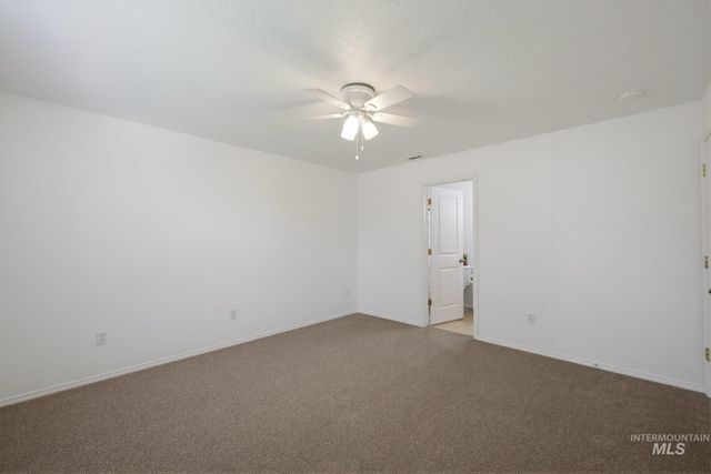 9654 W Weir Hollis Drive, Boise, ID 83709